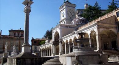 Udine-piazza_Libertà_fontana_del_Carrara
